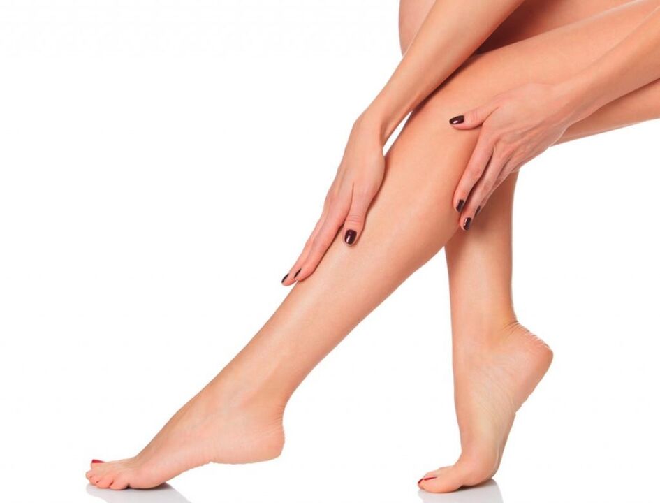 Jambes blessées avec des varices